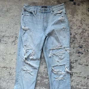 Abercrombie and Fitch mom jeans